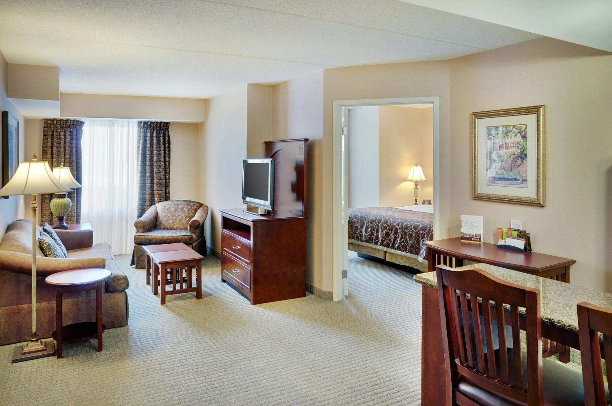One-Bedroom King Suite Non-Smoking,1572640766:JPEG